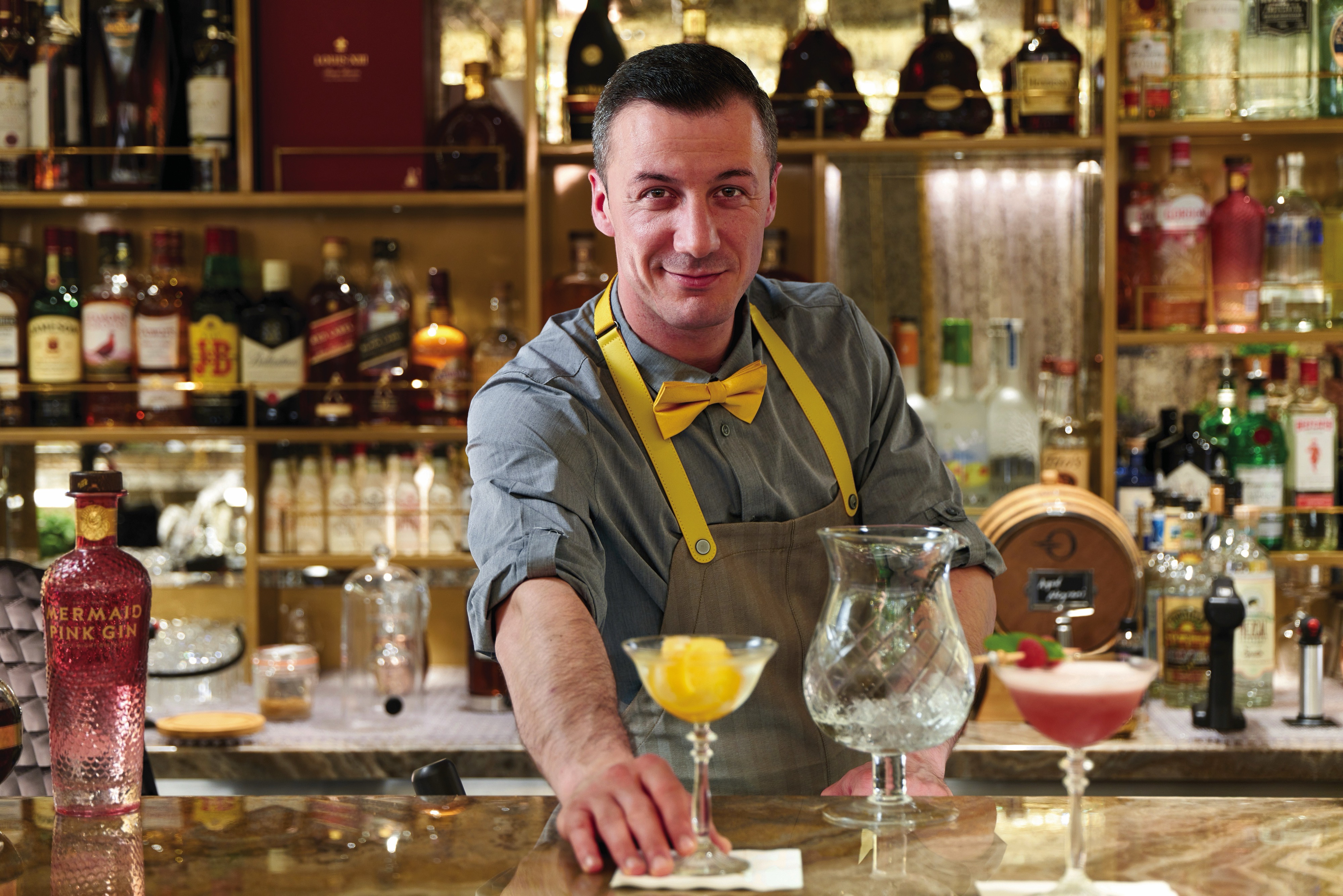 Oceania Allura - Founders Bar